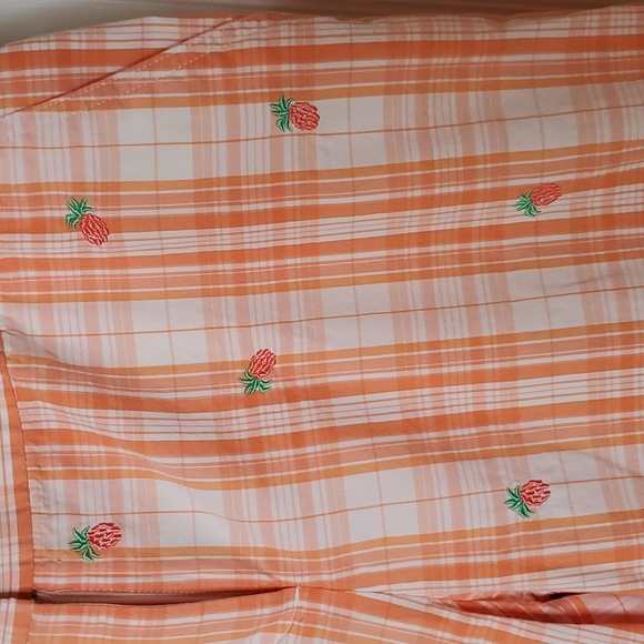 Izod peach plaid pineapple Bermuda shorts - Picture 2 of 7